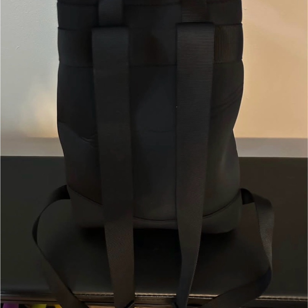Athleta Diem Bucket Bag - Picture 2 of 4